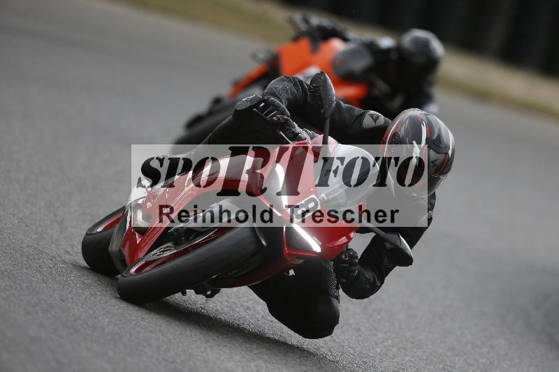 /37 09.08.2026  Pluess Motosport ADR/Einsteiger/8